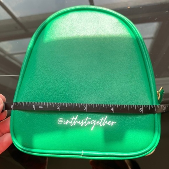 Bath & Body Works Turtle Zippered Bag - Picture 3 of 6